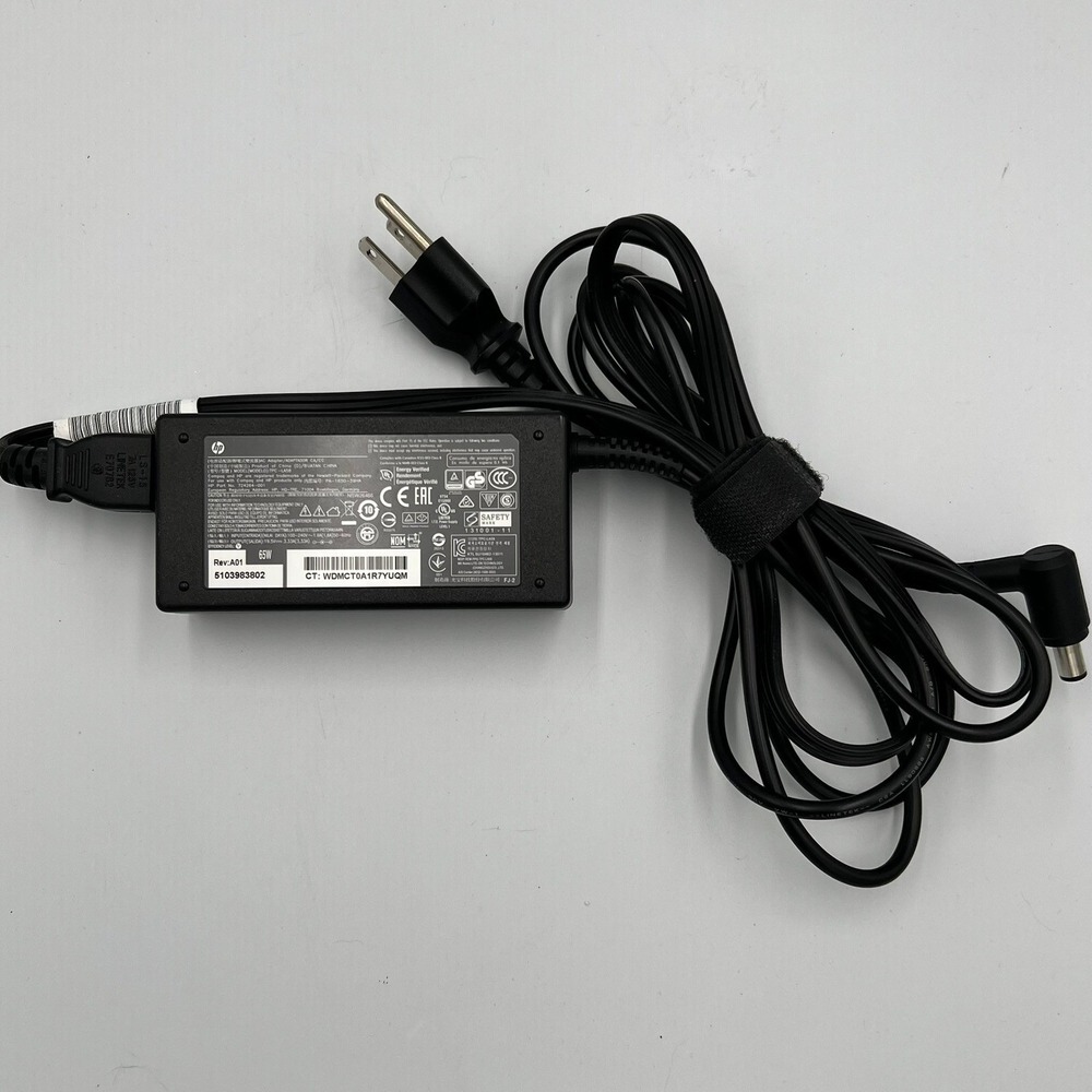 HP 65W AC Adapter Laptop Charger Black Very Good TPC-LA58 724264-001